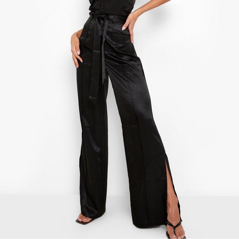 Boohoo NWT Split Hem satin trouser black - Size US 8